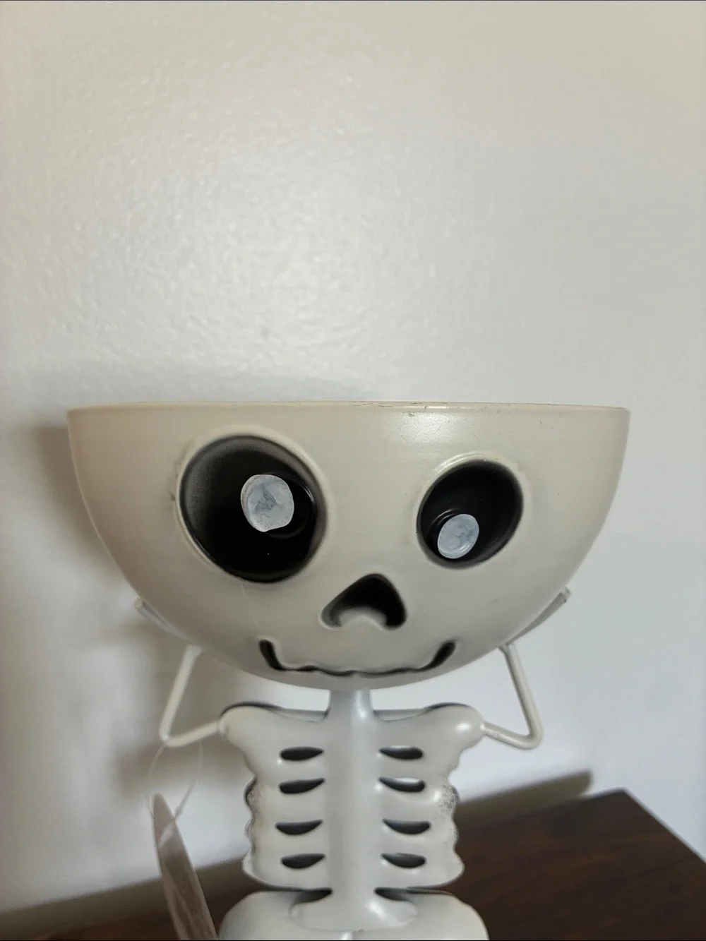 NWT- White Skeleton Man Metal Halloween Candy Bowl Decorative Stand